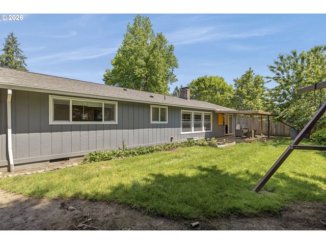 8820 Sw NISQUALLY Ct, Tualatin, OR 97062
