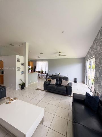 13237 NW 15th Ct, Pembroke Pines, FL 33028