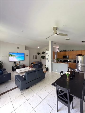 13237 NW 15th Ct, Pembroke Pines, FL 33028