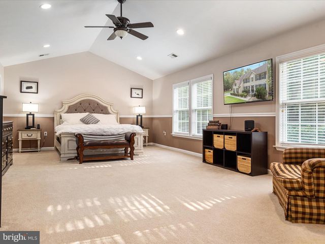 2411 HUNTING RIDGE RD, Winchester, VA 22603