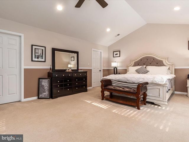 2411 HUNTING RIDGE RD, Winchester, VA 22603