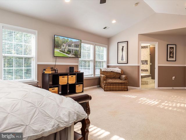 2411 HUNTING RIDGE RD, Winchester, VA 22603