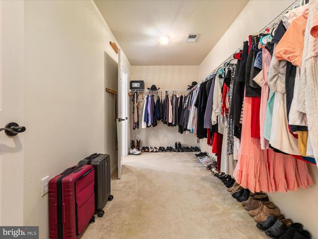 2411 HUNTING RIDGE RD, Winchester, VA 22603