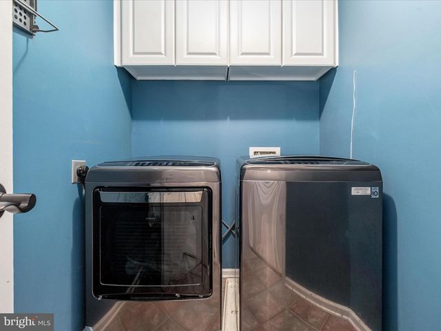 2411 HUNTING RIDGE RD, Winchester, VA 22603