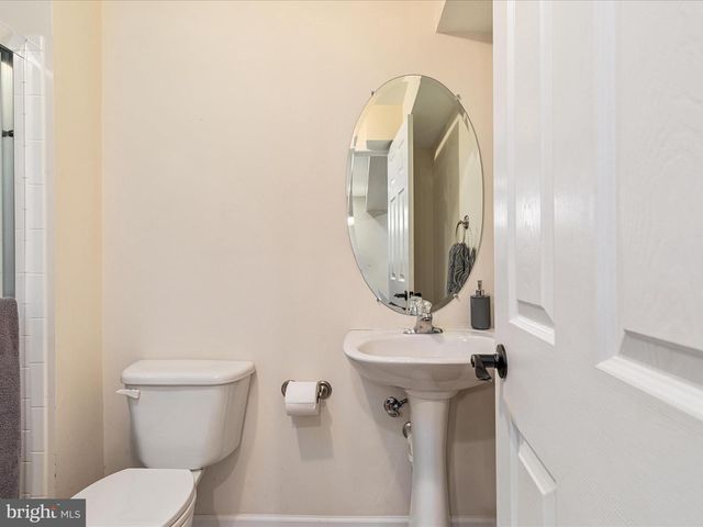 2411 HUNTING RIDGE RD, Winchester, VA 22603