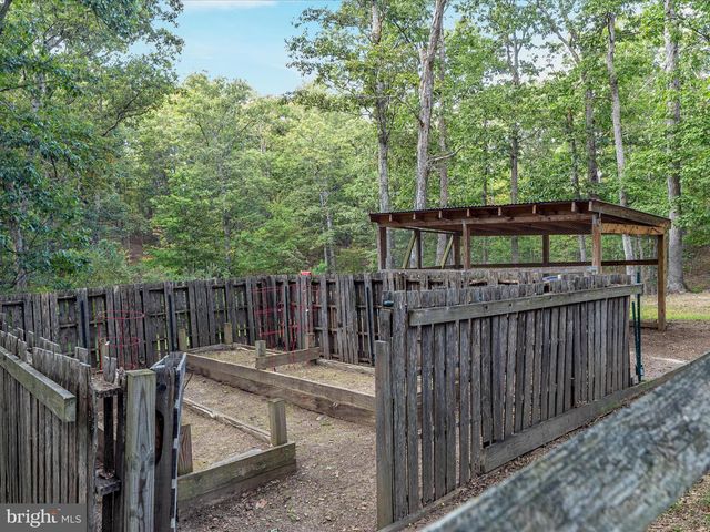 2411 HUNTING RIDGE RD, Winchester, VA 22603