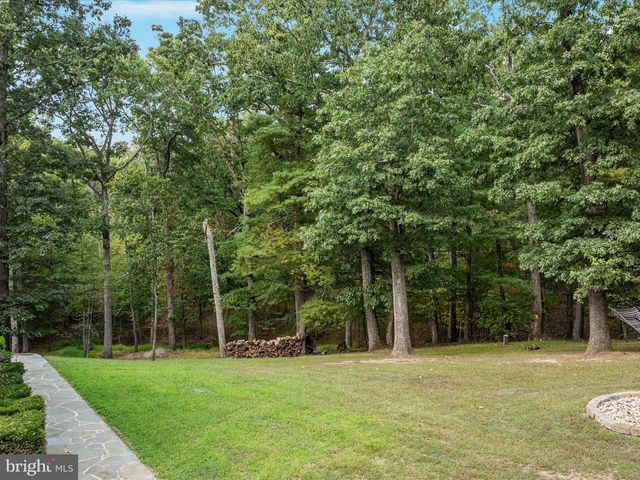 2411 HUNTING RIDGE RD, Winchester, VA 22603