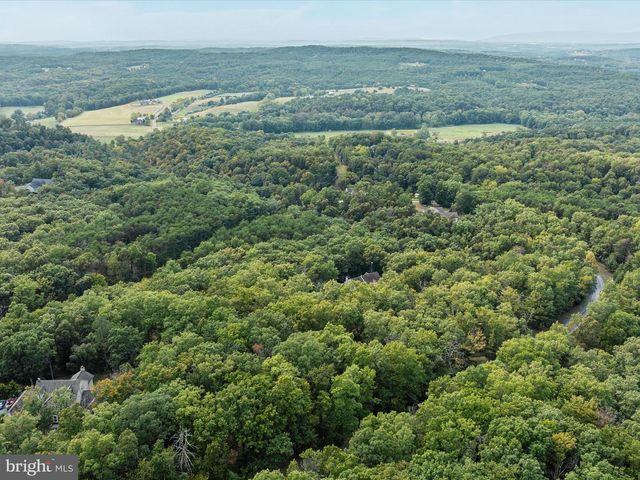 2411 HUNTING RIDGE RD, Winchester, VA 22603