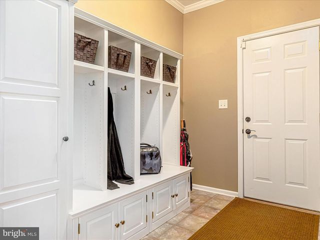 2411 HUNTING RIDGE RD, Winchester, VA 22603