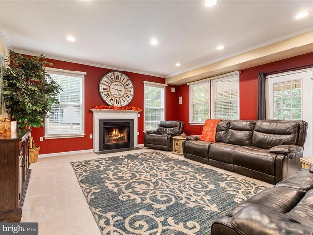 2411 HUNTING RIDGE RD, Winchester, VA 22603