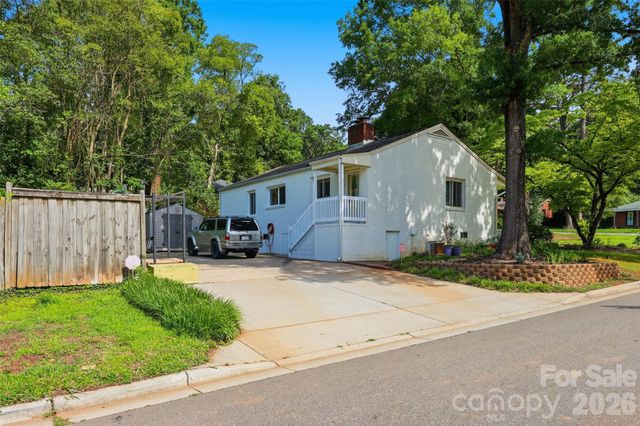 2736 Palm Avenue, Charlotte, NC 28205