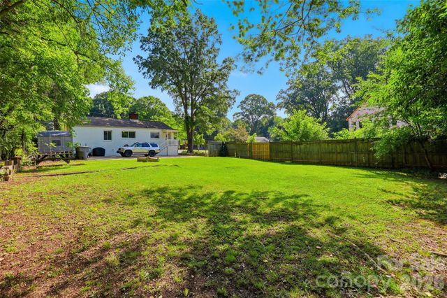 2736 Palm Avenue, Charlotte, NC 28205