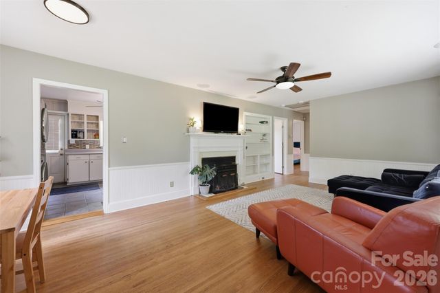 2736 Palm Avenue, Charlotte, NC 28205