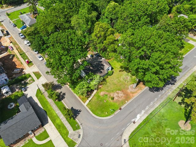 2736 Palm Avenue, Charlotte, NC 28205