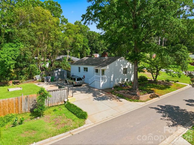 2736 Palm Avenue, Charlotte, NC 28205