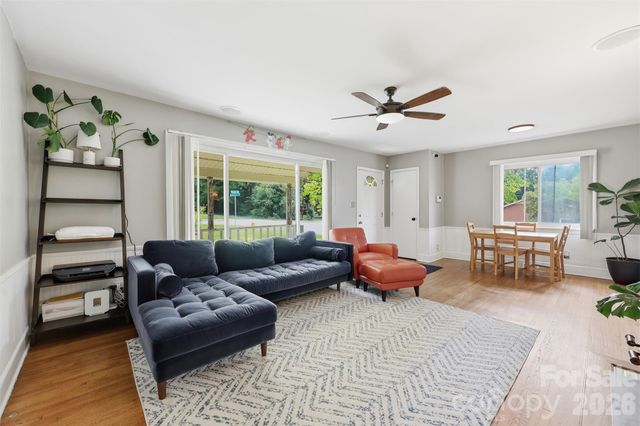 2736 Palm Avenue, Charlotte, NC 28205