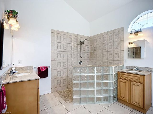 4353 Hidden River RD, Sarasota, FL 34240