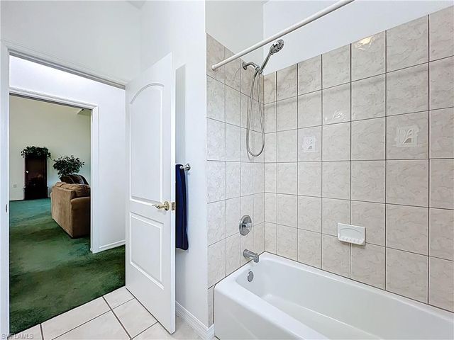 4353 Hidden River RD, Sarasota, FL 34240