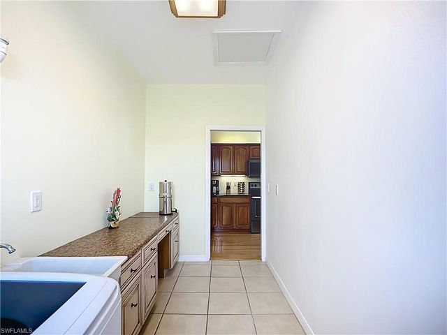 4353 Hidden River RD, Sarasota, FL 34240