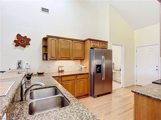 4353 Hidden River RD, Sarasota, FL 34240