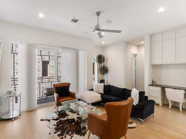 5605 Bryan Parkway 104, Dallas, TX 75206