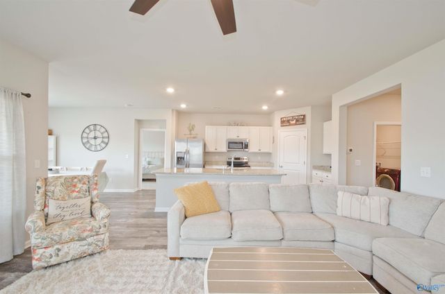 105 Fellington Court, New Market, AL 35761