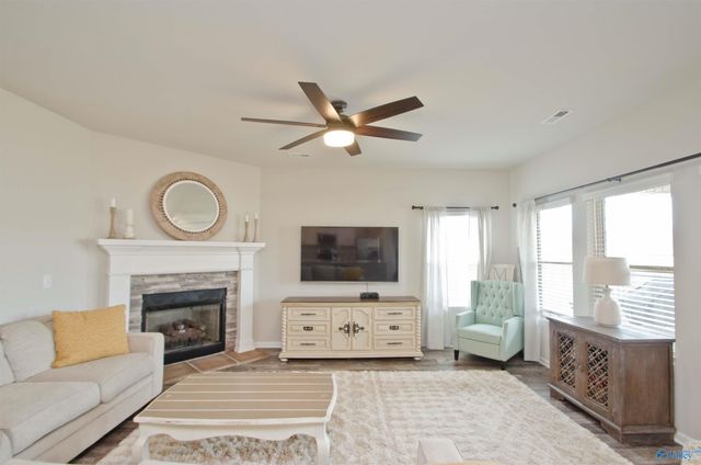 105 Fellington Court, New Market, AL 35761