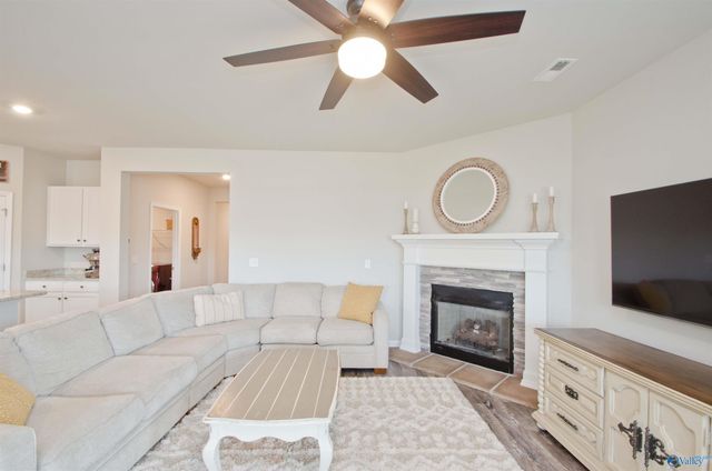 105 Fellington Court, New Market, AL 35761