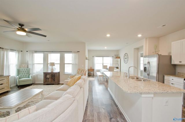 105 Fellington Court, New Market, AL 35761