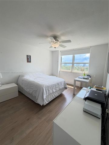 19501 W Country Club Dr 1215, Aventura, FL 33180