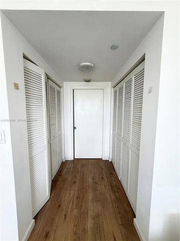 19501 W Country Club Dr 1215, Aventura, FL 33180