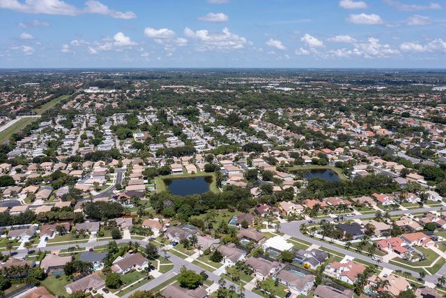 35 CEDAR Circle, Boynton Beach, FL 33436