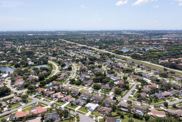 35 CEDAR Circle, Boynton Beach, FL 33436