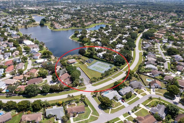 35 CEDAR Circle, Boynton Beach, FL 33436