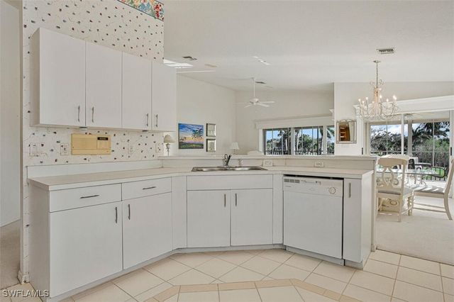 8496 Southbridge DR 3, Estero, FL 33967