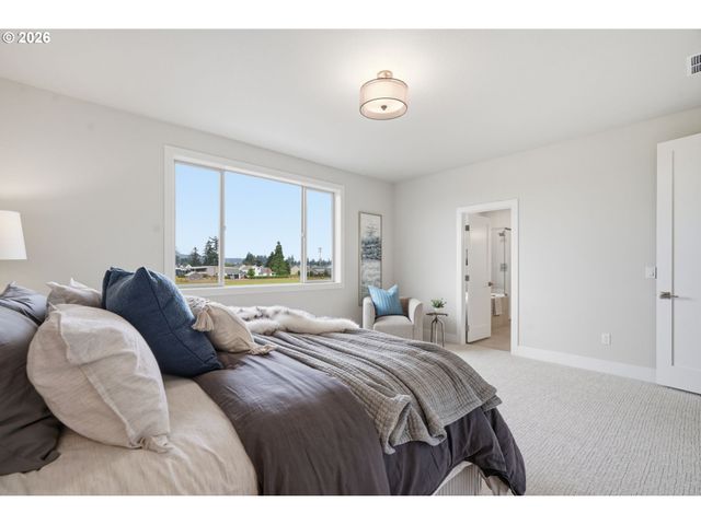 210 Nw 16th Ave, Canby, OR 97013