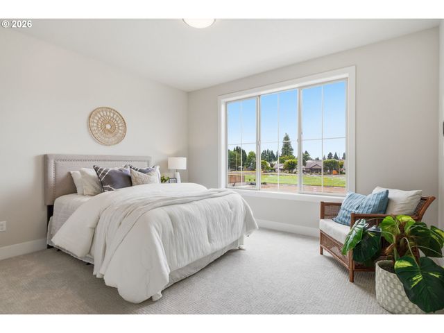 210 Nw 16th Ave, Canby, OR 97013