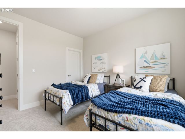 210 Nw 16th Ave, Canby, OR 97013