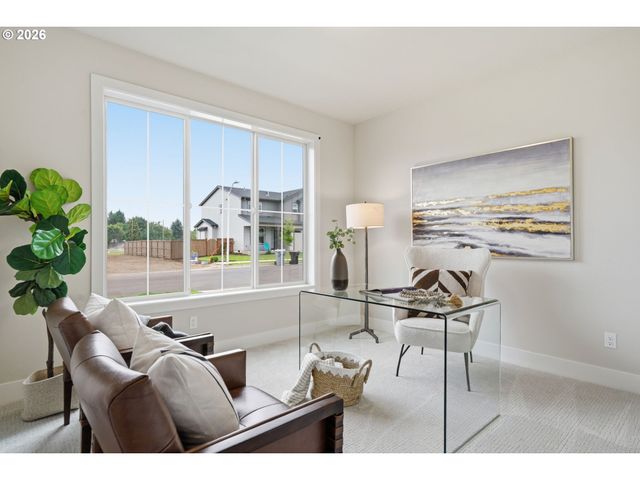 210 Nw 16th Ave, Canby, OR 97013