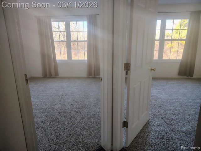 2875 Barclay Way, Ann Arbor, MI 48105