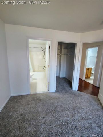 2875 Barclay Way, Ann Arbor, MI 48105