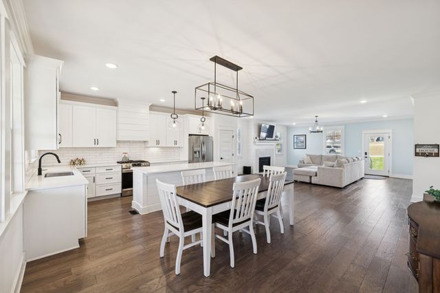 71 Fanning Bend Dr, Winchester, TN 37398