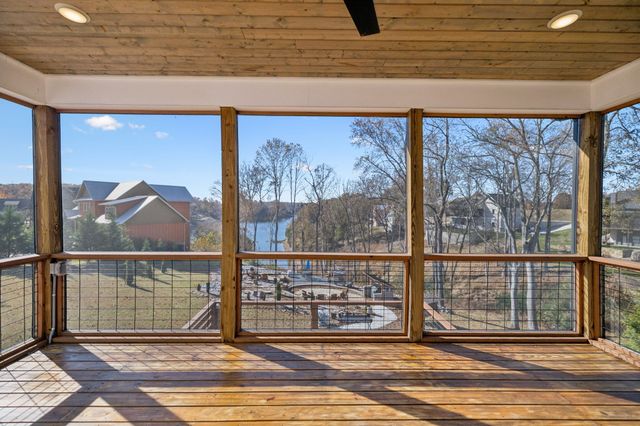 71 Fanning Bend Dr, Winchester, TN 37398