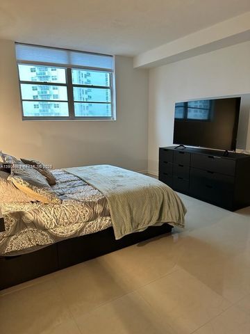 3000 S Ocean Drive 414, Hollywood, FL 33019