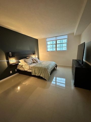 3000 S Ocean Drive 414, Hollywood, FL 33019
