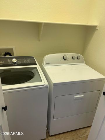 4 W Saddle Way, San Tan Valley, AZ 85143