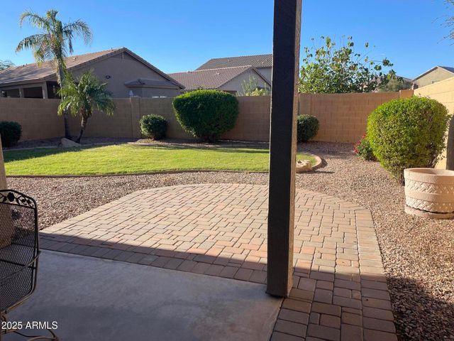 4 W Saddle Way, San Tan Valley, AZ 85143