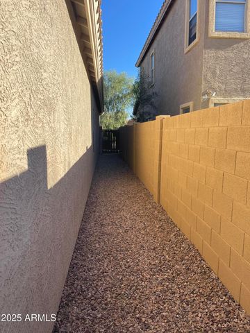 4 W Saddle Way, San Tan Valley, AZ 85143