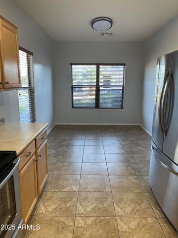 4 W Saddle Way, San Tan Valley, AZ 85143