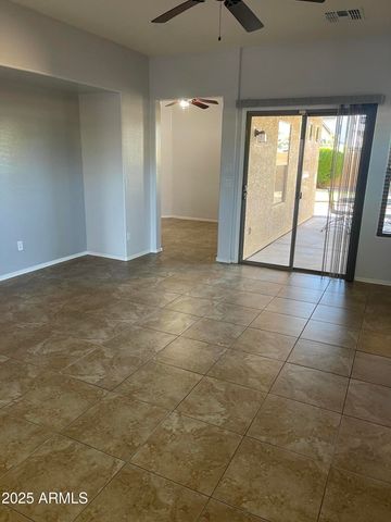 4 W Saddle Way, San Tan Valley, AZ 85143